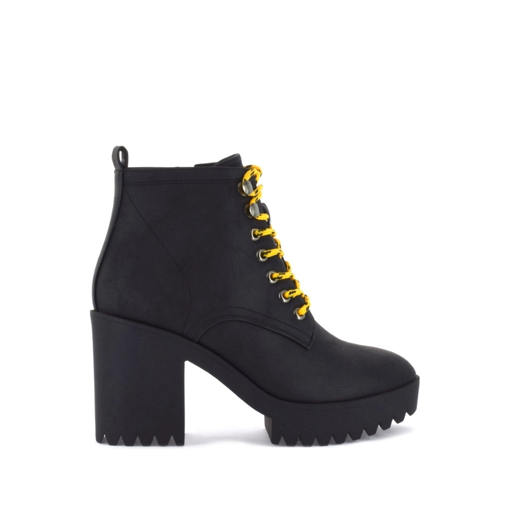 Seven7 Platform Ankle Boots